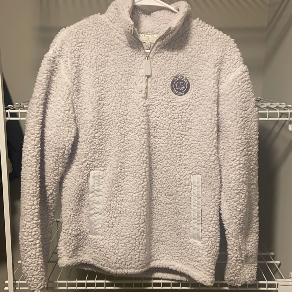 Ivory Ella Grey 1/4 Zip Fleece Pullover in Size XS